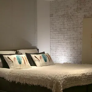 https://bb-sloterpark.amsterdamhotelsnl.com