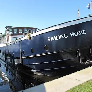 https://botel-sailing-home.amsterdamhotelsnl.com