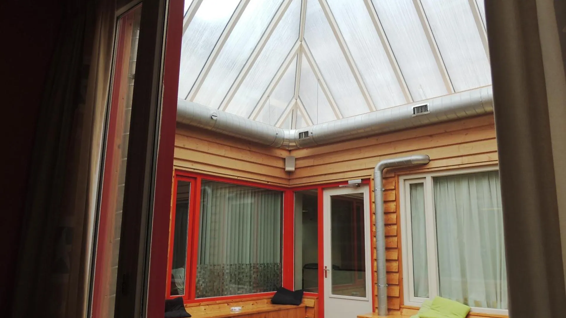 3Be Backpackers Bed & Breakfast Eindhoven Hostel Netherlands